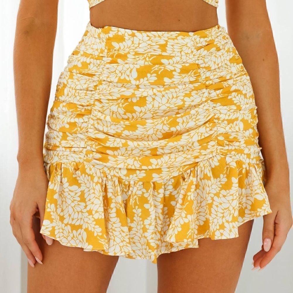 Selfie Leslie Yellow & White Floral Ruched Ruffle Mini Skirt